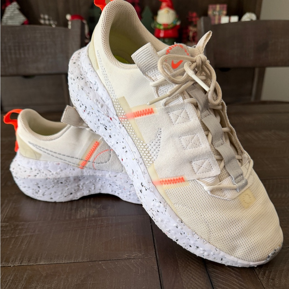 Nike Crater Impact 'Summit White
Cimson' 11.5